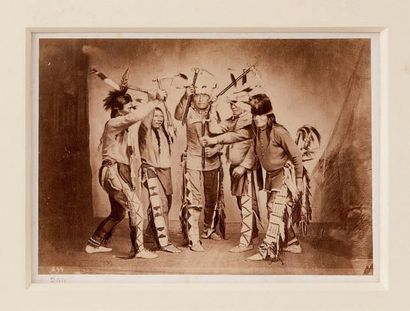 A.Zeno SCHINDLER (1823 - 1899) 
Yankton War-Dance, 1867 (Struck by the Ree, à droite)
Tirage...