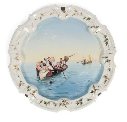 NOVE di BASSANO, XXème siècle La barque animée
Large plat décoratif en faïence peinte...