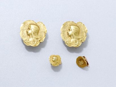 RASUMNY Parure en or 750 millièmes décorée d'un trèfle décoré d'un profil de femme,...