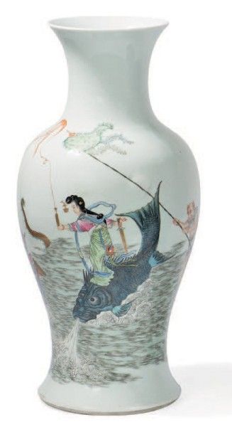 null Vase en porcelaine
A décor en polychromie rehaussé de doré.
Chine, fin XIXème...