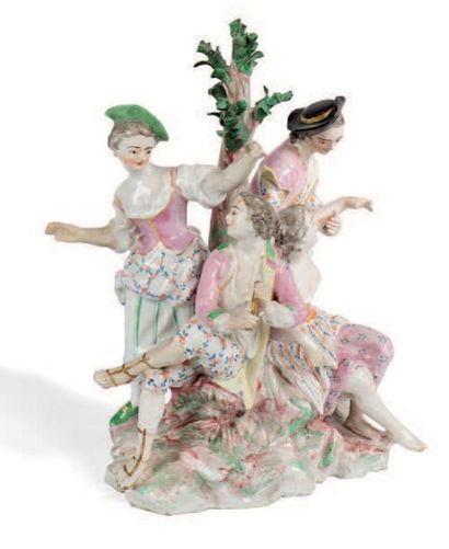 SCEAUX - XVIIIème siècle 
Deux groupes en porcelaine polychrome à décors de scènes...