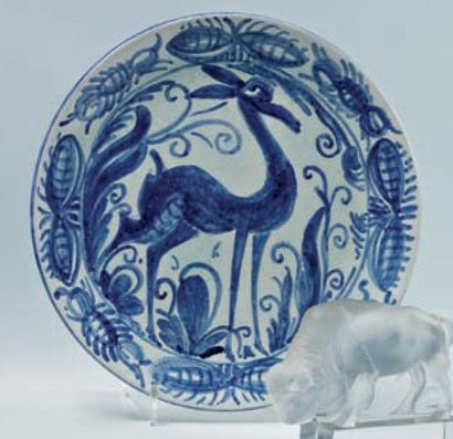 Mireille CAZEAUX Assiette décorative en faïence à décor naturaliste bleu sur fond...