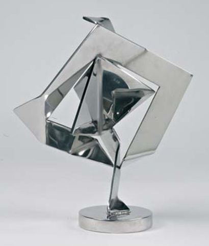 ROSETTE BIR (1926-1993) Sans titre Sculpture en acier inoxydable poli. Signée à la...