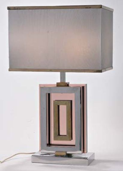 ROMÉO REGGA Italie, circa 1980 Lampe de style moderniste à structure métallique bicolore...