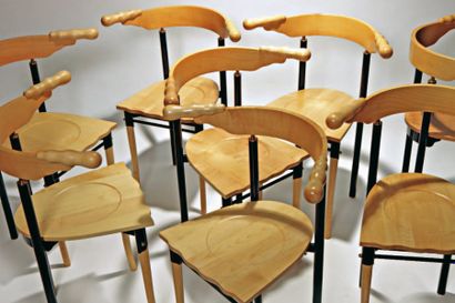 BOREK SIPEK (NÉ EN 1949) Suite de six chaises, modèle « Jansky ». Sycomore, métal...