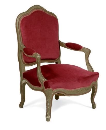 PIERRE MOLINIER (1900-1976) 
Chaise et fauteuil de style Louis XV en bois sculpté,...