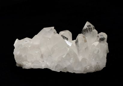 null Cristal de roche
H 17 cm L. 6 cm