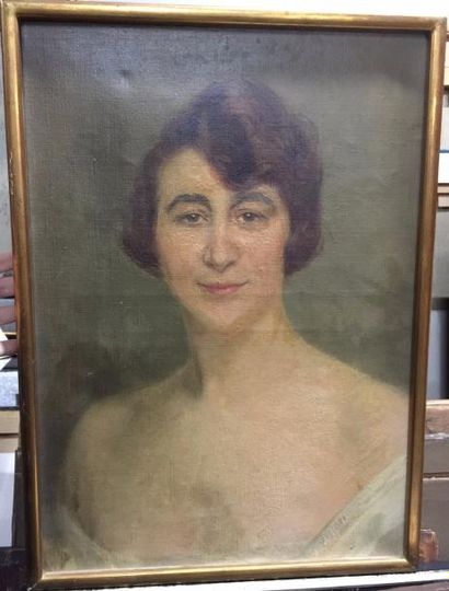 null Ecole Française XXème siècle

Portrait de femme 

Huile sur toile
55 x 39 c...