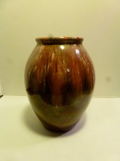 null LACHENY A SAINT AMAND

Vase de forme ovoïde en céramique émaillée à décor dit...