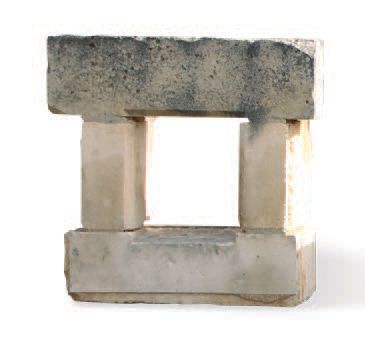 null FENESTRON Matériaux: Calcaire. XIXème siècle
L. 39 cm - 45 cm
FENESTRON Material:...