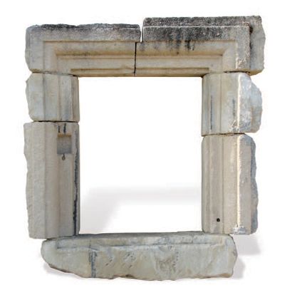 null FENÊTRE RENAISSANCE
À larges moulures. Matériaux: Calcaire.
XVIème siècle. L....
