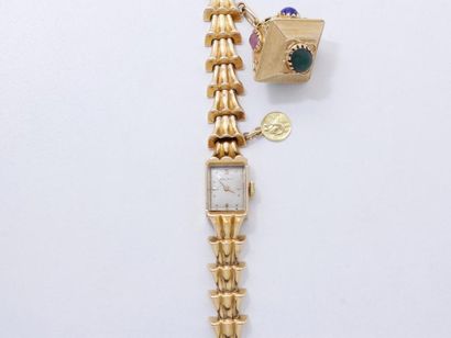 null Montre bracelet de dame en or 750 millièmes
Cadran ivoire avec chiffres arabes...