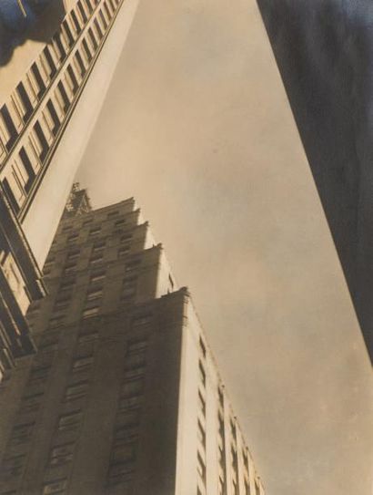 Sherril SCHELL (1877-1967) 
Office building - New York, c. 1930
Tirage argentique...
