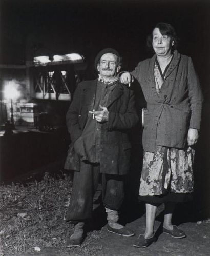 Robert Doisneau (1912-1994) 
Le couple de la Rapée - 1951
Tirage argentique, vers...