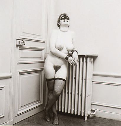 BETTINA RHEIMS (NÉE EN 1952) 
C. au radiateur - Paris, février 1981
Tirage argentique...