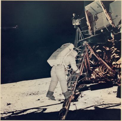 null NASA/Neil A. Armstrong
Mission Apollo 11: Edwin E. (Buzz) Aldrin, Jr. descendant...