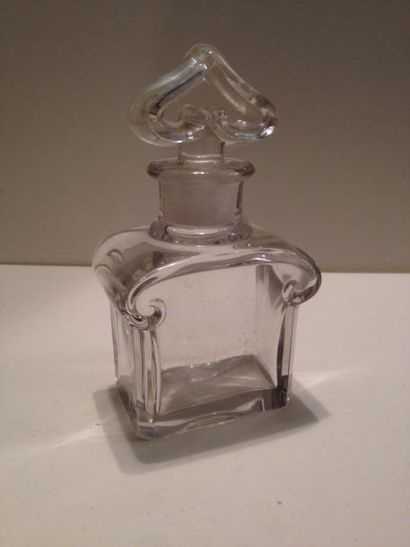 null Guerlain 

« Fol Arôme » - (1913) Flacon en cristal massif incolore pressé moulé...