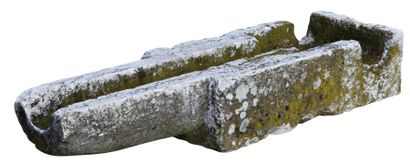 null Gargouille en pierre marbrière sculptée et, moulurée. XVIIIe siècle. 17 x 103...
