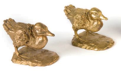 Albert ERNEST SANCHEZ (1878-?) 
Cannetons.
Paire de sculptures en bronze à patine...