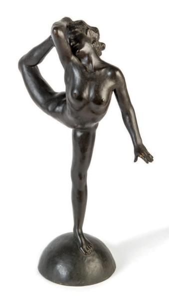 Émile GAUDISSARD (1872 - 1956) 
Danseuse.
Sculpture en bronze patiné.
Signée sur...