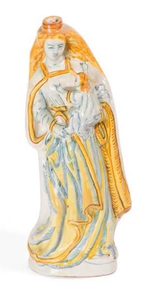 QUIMPER † Vierge à l'enfant dite de dévotion
Statuette en faïence stannifère, décor...