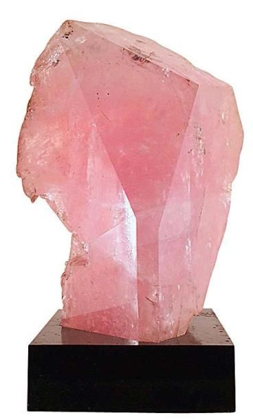 null Cristal de morganite
Minas Gerais, Brésil
24 x 20 x 16 cm environ