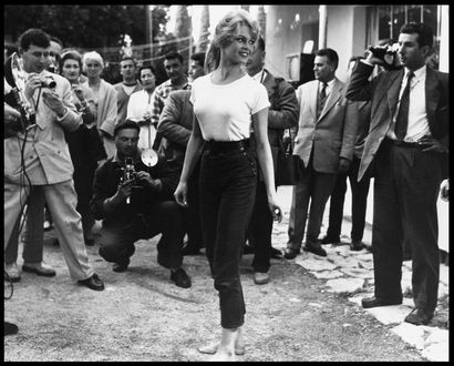 Patrick MORIN (1928 – 2002) Brigitte Bardot 

Tirage argentique format 40 x 50 cm...