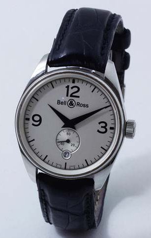 BELL & ROSS Montre bracelet d'homme en acier, cadran argenté avec chiffres arabes...