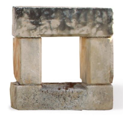 null FENESTRON Matériau:Pierre calcaire XIXème siècle.
L. 39 cm - H. 45 cm
FENESTRON...