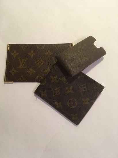 null Louis Vuitton


Porte carte de visite, portefeuille et porte billet en toile...