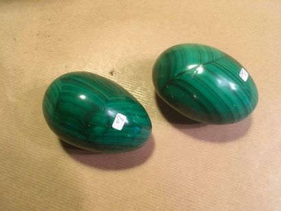 null Deux gros œufs en malachite (Rèp. Dèm. Du Congo)
 L,11 CM