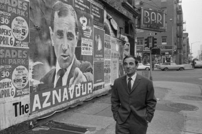 null Daniel Cande 

Charles Aznavour NYC 

Tirage sur papier argentique format 50...