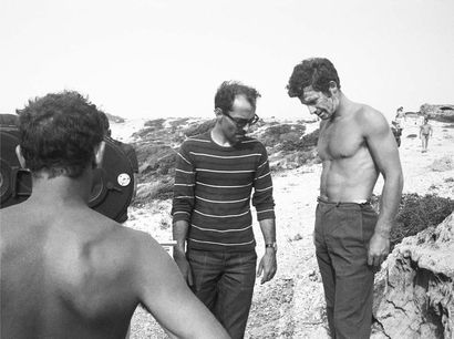 null Alain Nogues 

Jean Luc Godard et Jean Paul Belmondo « Pierrot le fou » 1965

Tirage...