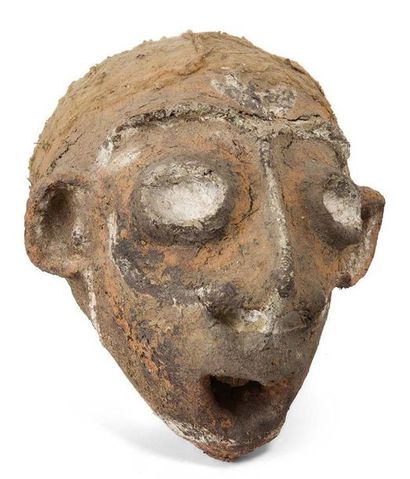 Peuple Small NAMBA - Île de MALEKULA - Archipel du Vanuatu 
Crâne d'ancêtre surmodelé....