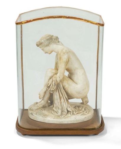 D'après James PRADIER (1790 - 1852) La toilette d'Atalante
Sculpture en plâtre patiné....