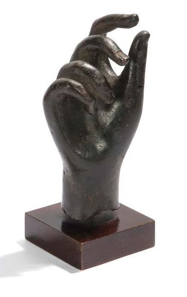 null Main droite de statue en bronze
Probablement Epoque Romaine (Fissures)
L. 17...