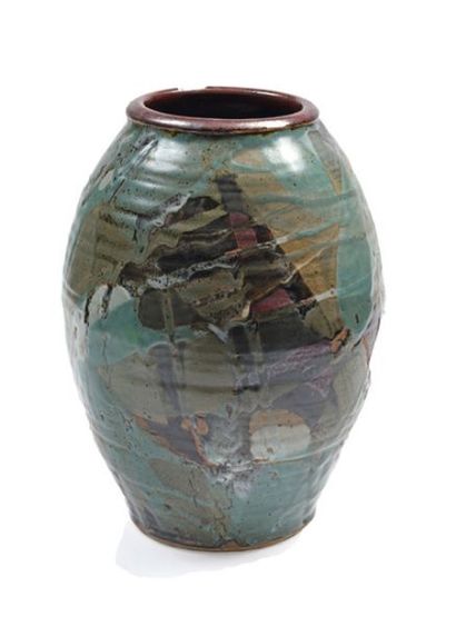 Brigitte SABATIER (1962-2008) Vase en céramique à décor de végétaux stylisés.
Signé
H:...