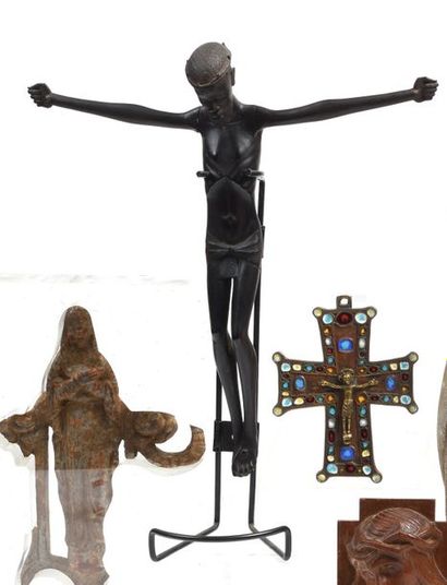 null Christ noir en ébène, Dominique Piechot, Christ émaillé.