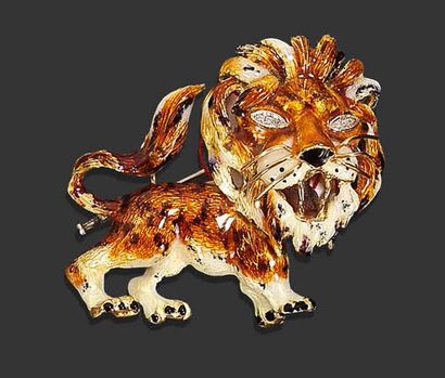 null Clip de corsage en forme de lion en or jaune 18k (750) à décors émaillé polychrome
H....