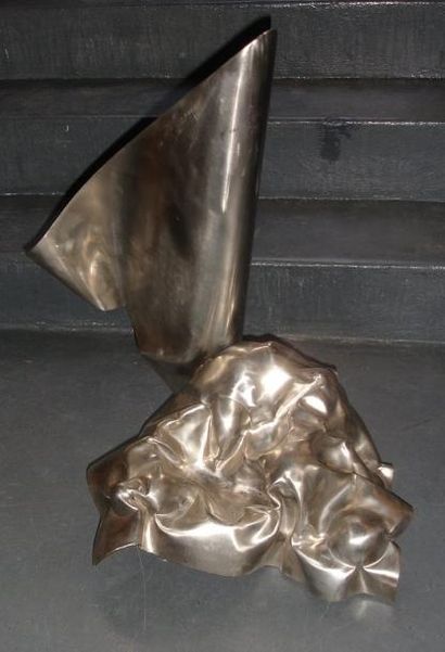 null 170. Alain VUILLEMET (né en 1947)							 
Sculpture « Antimatière » en inox...