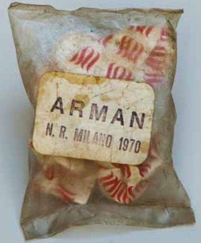 Fernandez ARMAN (1928-2005) N.R., 1970. Accumulation de gobelets en papier écrasés...