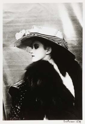 Irina Ionesco (née en 1930) Femme au chapeau avec fourrure - 1978
Tirage argentique...