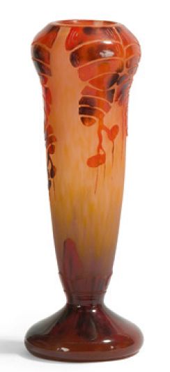 LE VERRE FRANÇAIS, (SCHNEIDER 1881/1953) Vase de forme conique à col renflé, en verre...
