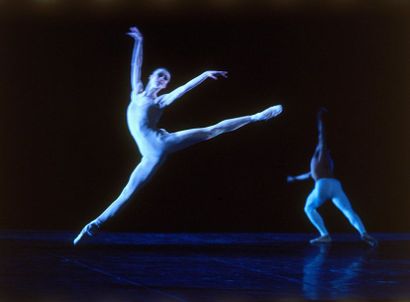 DANIEL CANDE Ballet Alvin Ailey

Tirage couleur format 34 X 46 cm signé

Tampon Galerie...