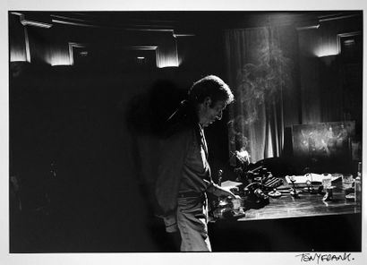 Tony FRANK Serge Gainsbourg chez lui 

Tirage papier argentique format 18,6 X 27,5...