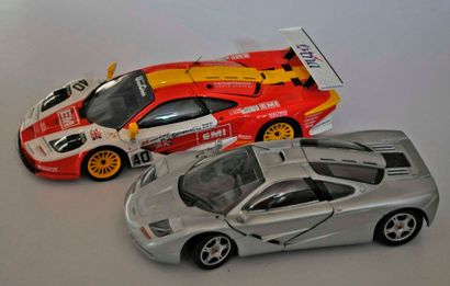 null Lot de 2 maquettes McLaren: Civile et compétition, échelle 1/18°