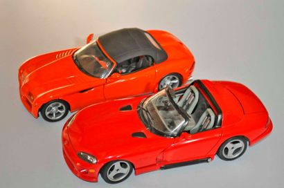 Lot de 2 maquettes: Dodge Viper et Concept...