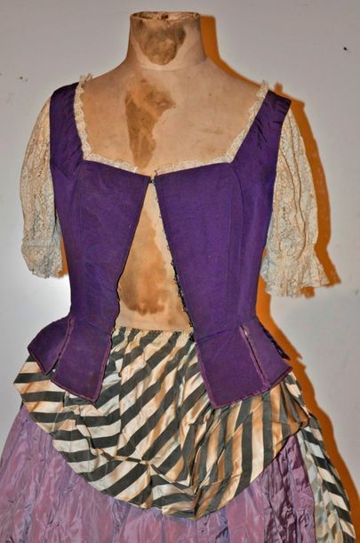 null Ensemble jupe et corset, servante style fin XVIII°