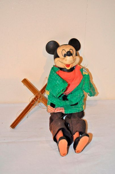 null Mickey Mouse. Marionnette, jouet ancien. Ht. 35 cm.