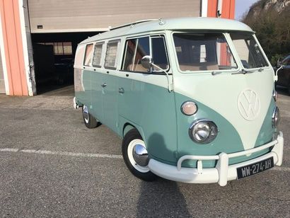 VOLKSWAGEN COMBI WESTFALIA - 1962 N° de Série : 905404

Si le prototype est étudié...